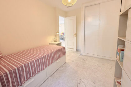 55c4f70976272c220555f2f293df9e84 - 23