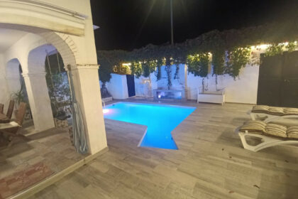 560bb541c9a1014a2a0a78b7a957281c - 1