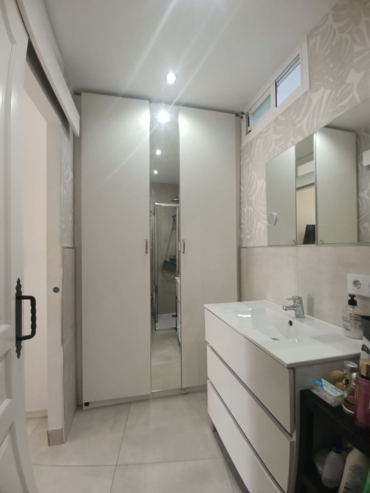 560bb541c9a1014a2a0a78b7a957281c - 14