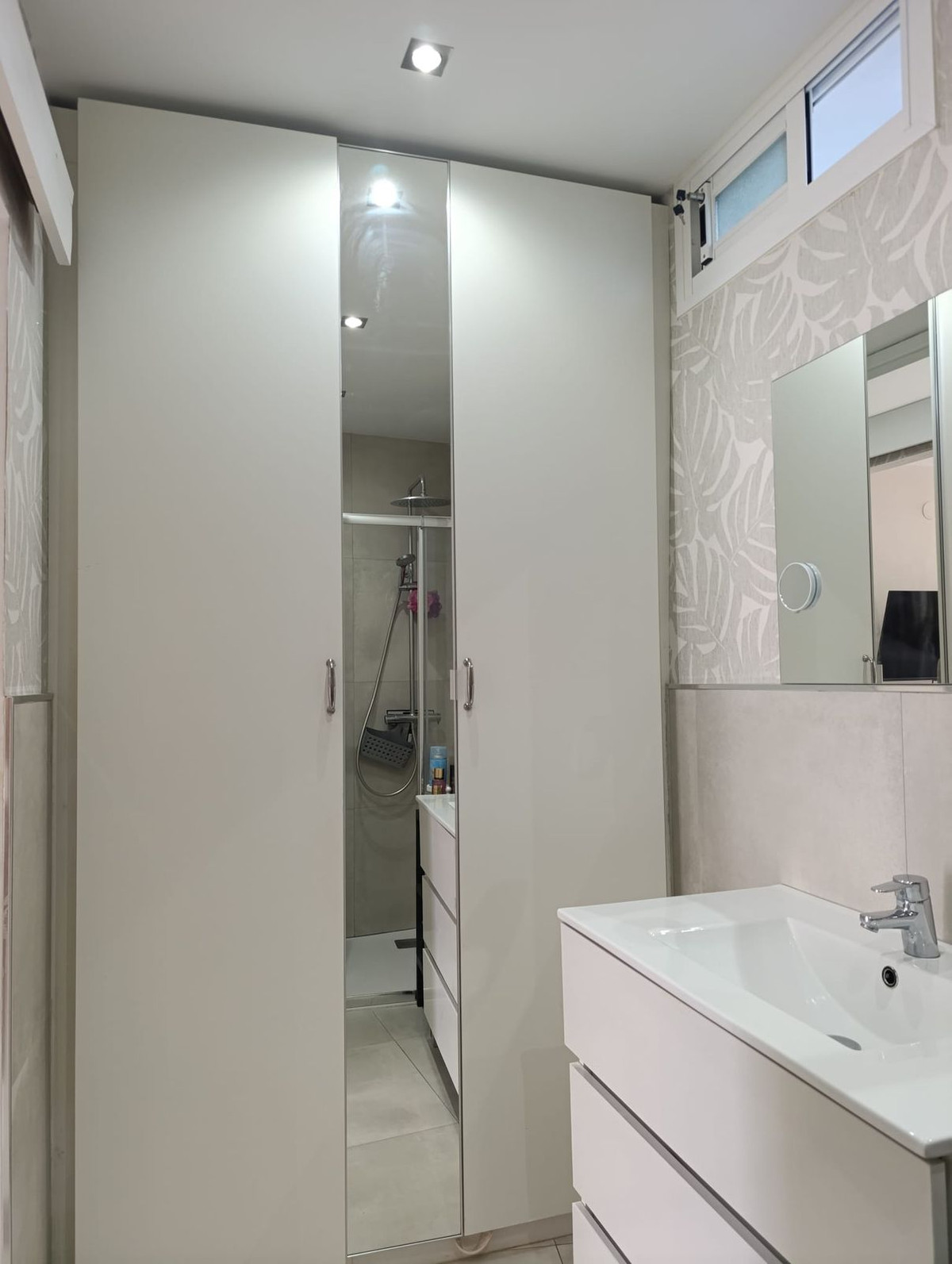 560bb541c9a1014a2a0a78b7a957281c - 15