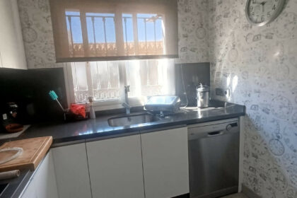 560bb541c9a1014a2a0a78b7a957281c - 16