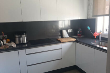 560bb541c9a1014a2a0a78b7a957281c - 21