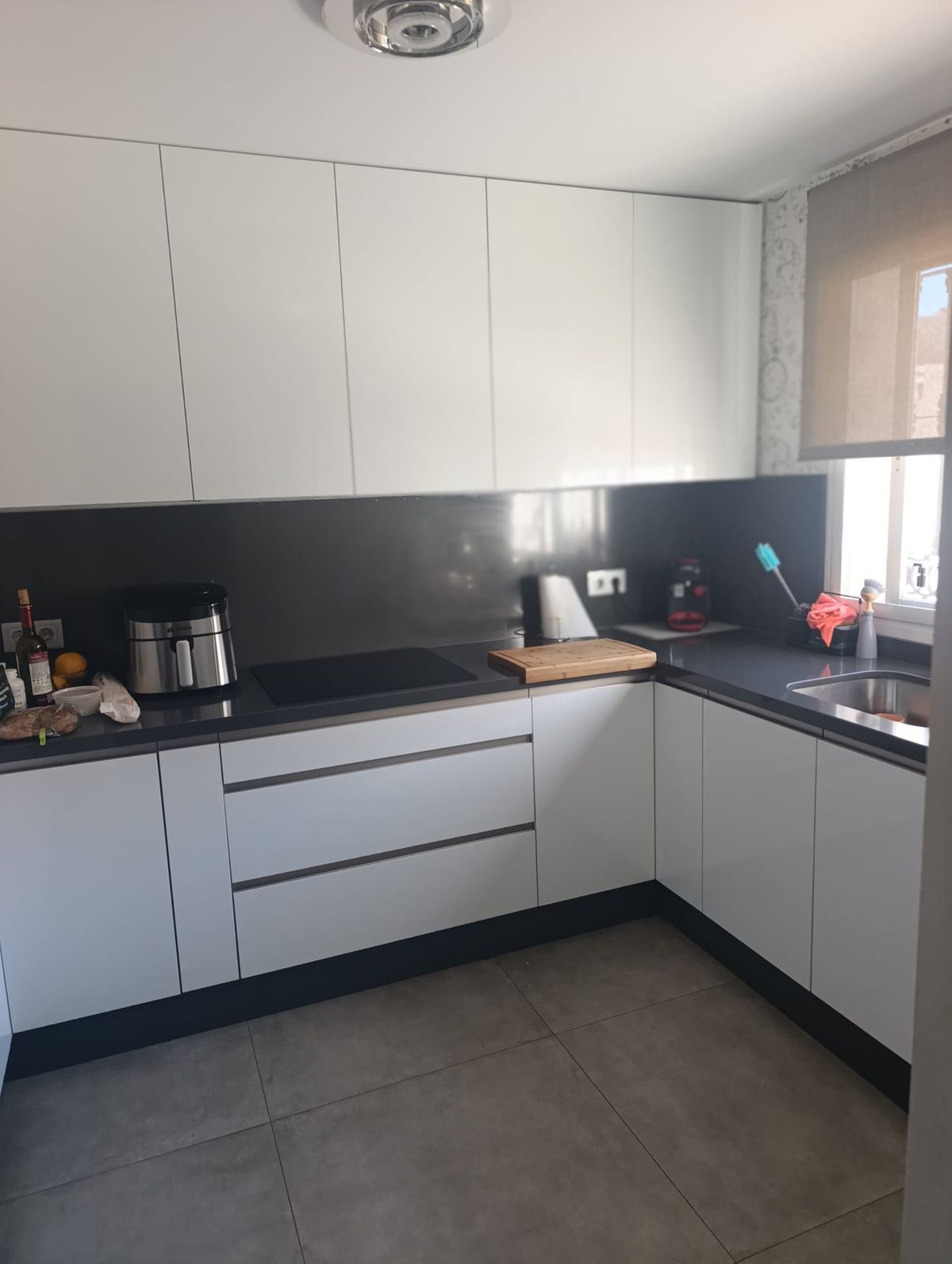 560bb541c9a1014a2a0a78b7a957281c - 21