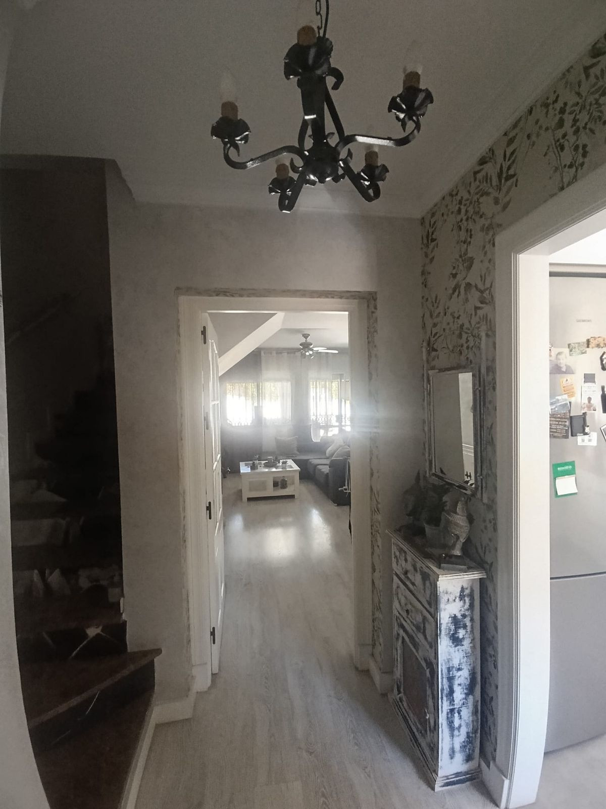 560bb541c9a1014a2a0a78b7a957281c - 22