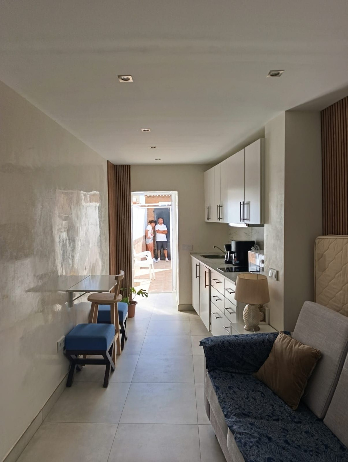 560bb541c9a1014a2a0a78b7a957281c - 23