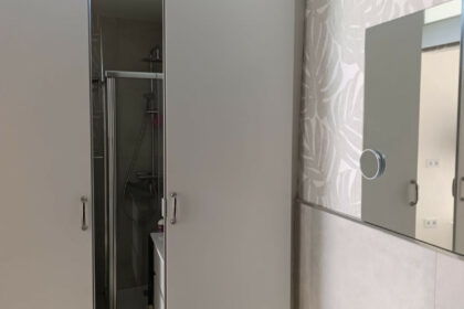 560bb541c9a1014a2a0a78b7a957281c - 24