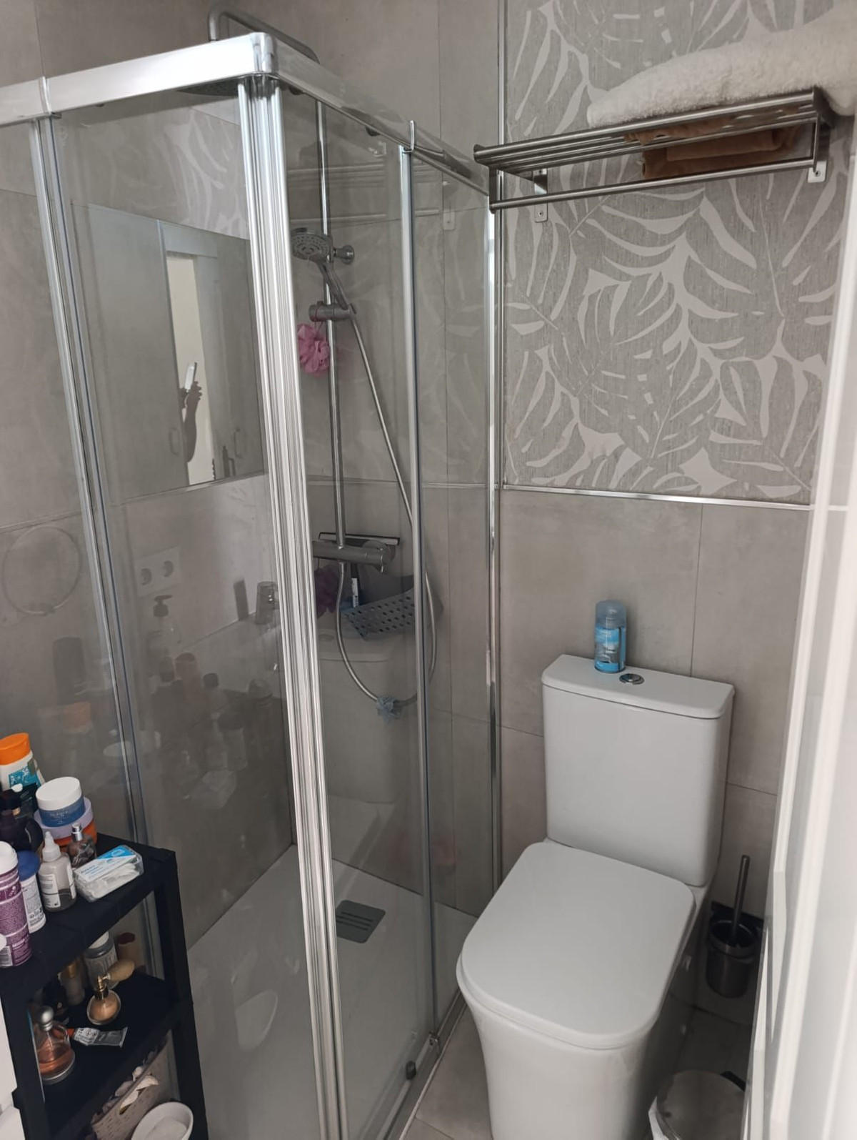 560bb541c9a1014a2a0a78b7a957281c - 26