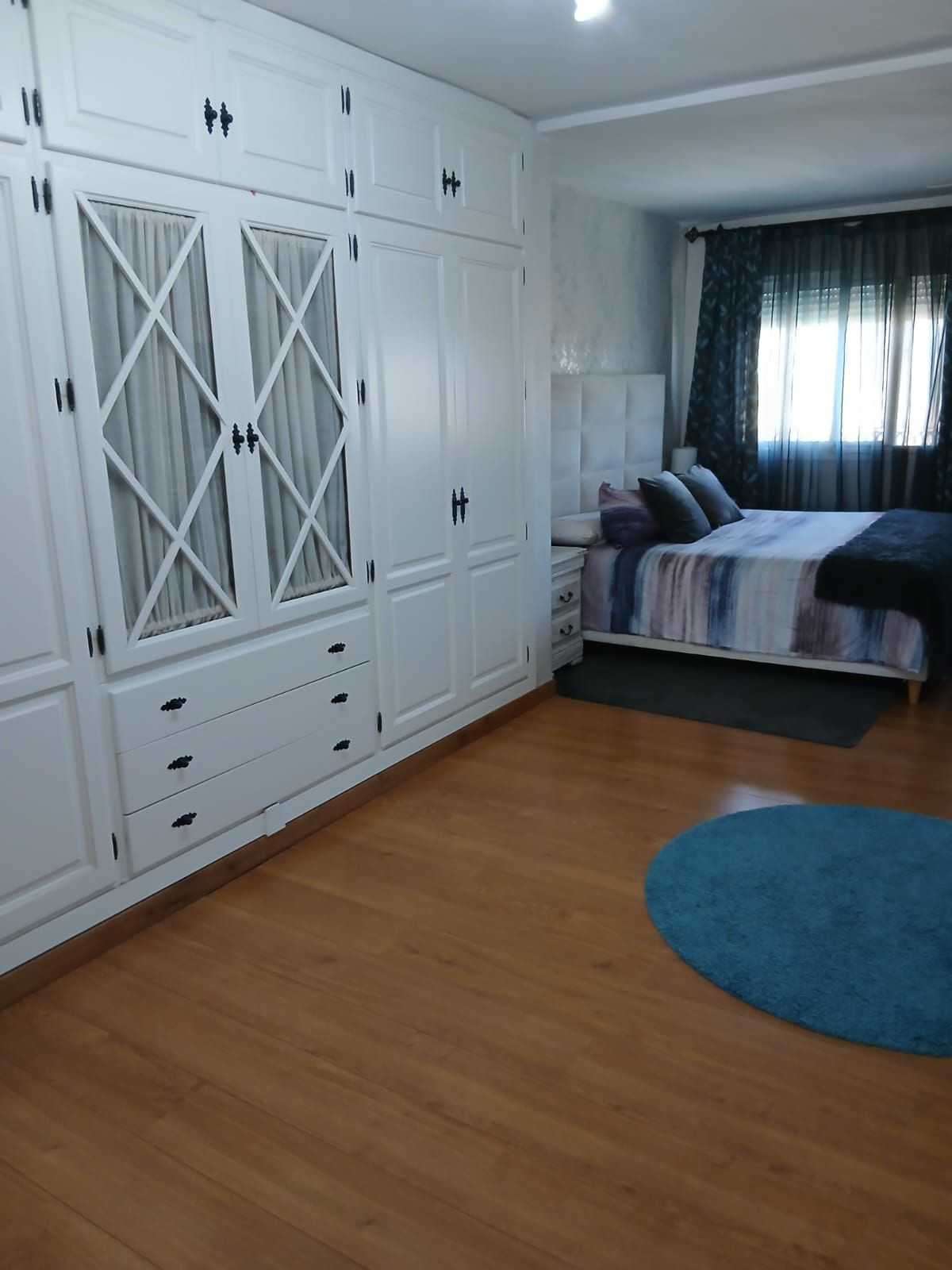 560bb541c9a1014a2a0a78b7a957281c - 35