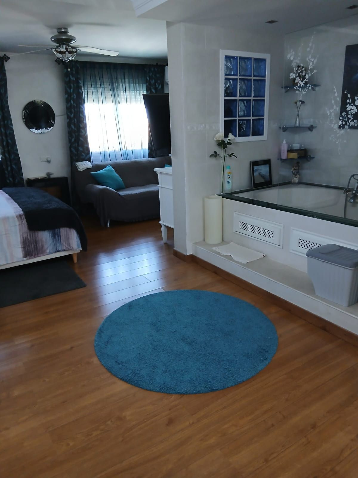 560bb541c9a1014a2a0a78b7a957281c - 36