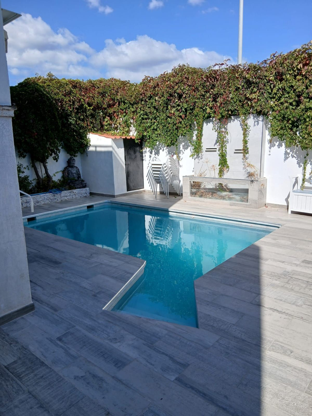 560bb541c9a1014a2a0a78b7a957281c - 37