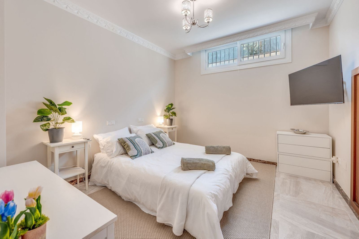 5632d2e8d531df9d89c177538a991d16 - 18