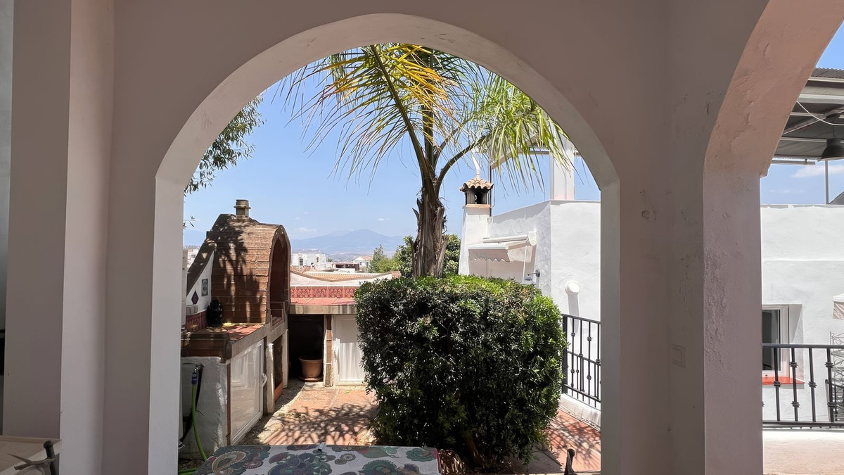 57a5c0107191b6e4c4b0171dbad71d99 - 32