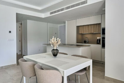 57c5e24c1dea083deafee8479392876b - 11