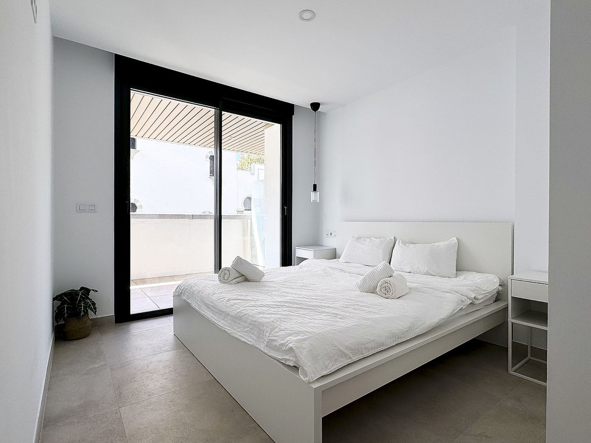 57c5e24c1dea083deafee8479392876b - 18