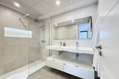 57c5e24c1dea083deafee8479392876b - 22