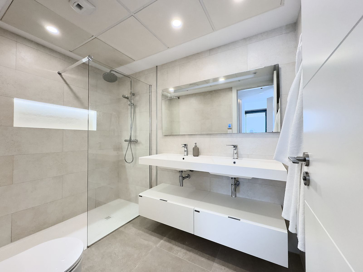 57c5e24c1dea083deafee8479392876b - 22