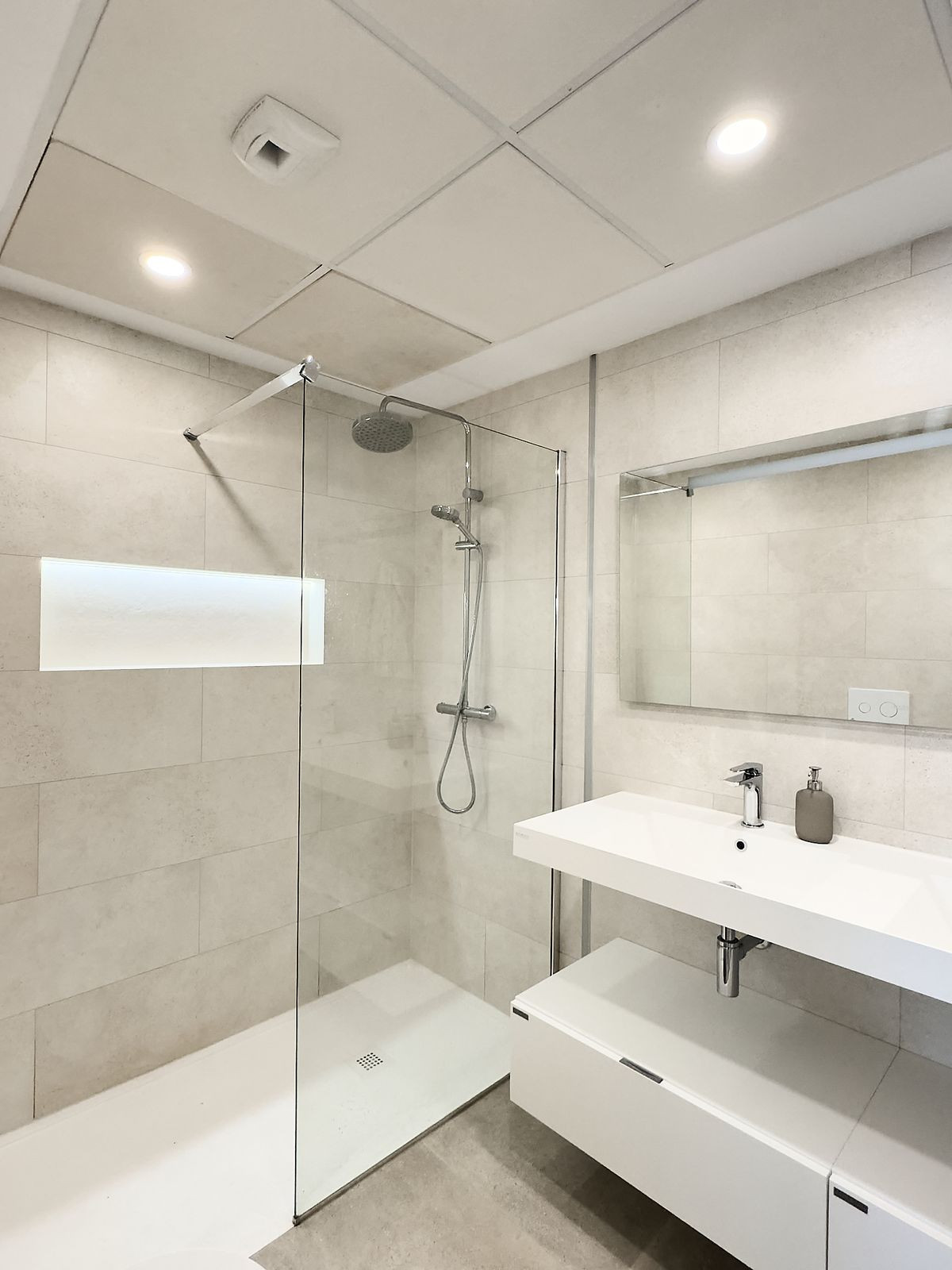 57c5e24c1dea083deafee8479392876b - 23