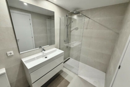 586360950c58e4c4d322f51d77e305ff - 32