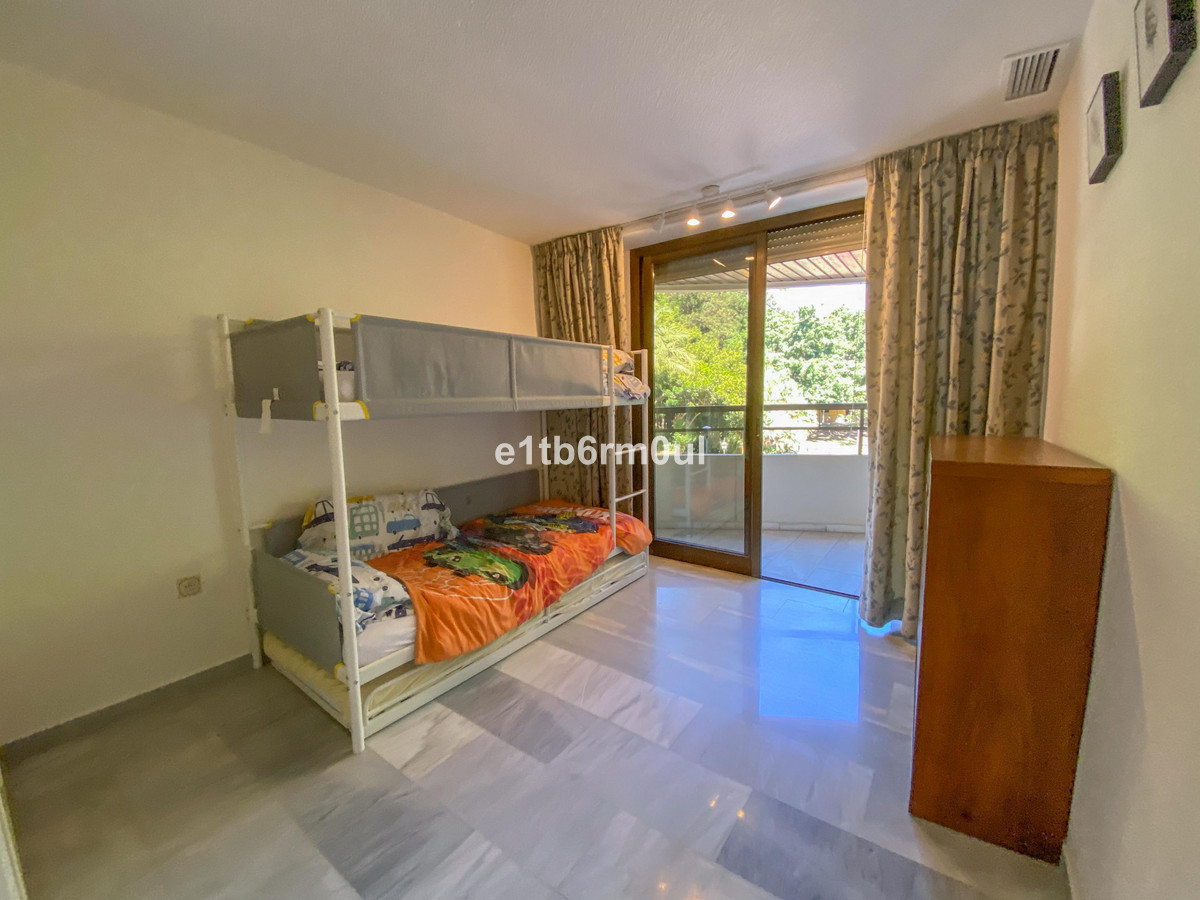 5889fe6c100b96ea17702f2790fead24 - 10