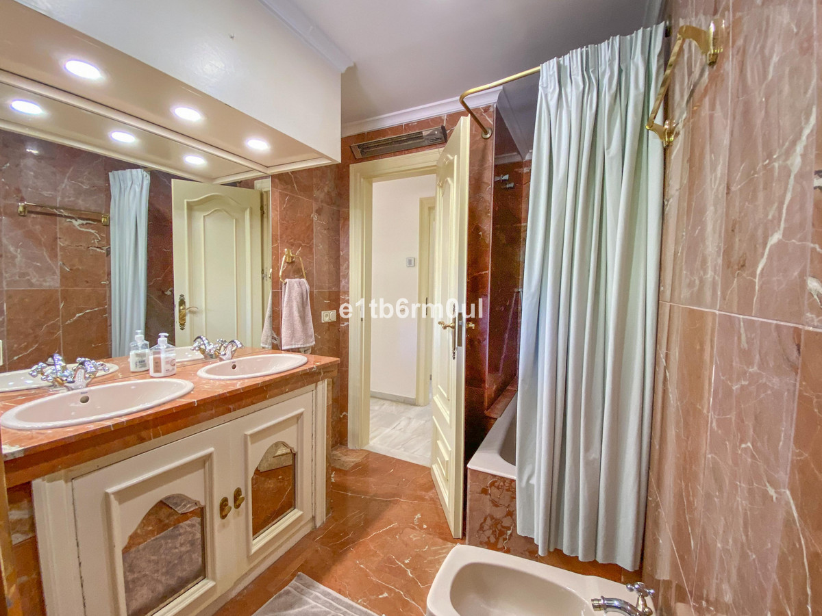 5889fe6c100b96ea17702f2790fead24 - 11