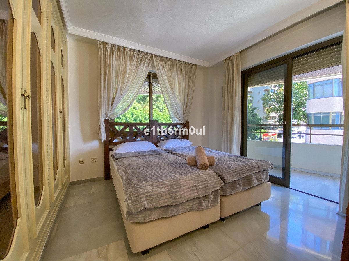 5889fe6c100b96ea17702f2790fead24 - 12