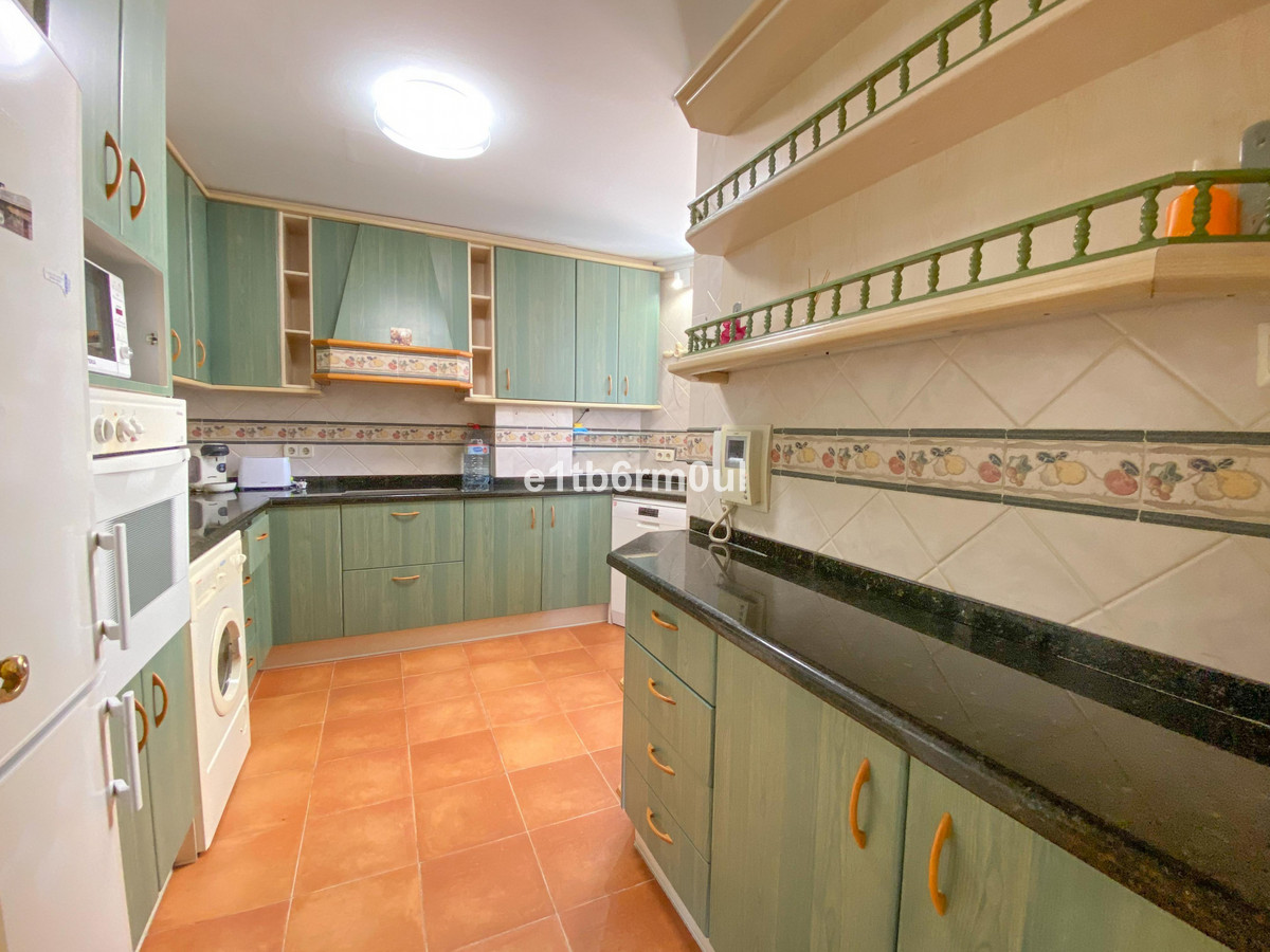 5889fe6c100b96ea17702f2790fead24 - 16