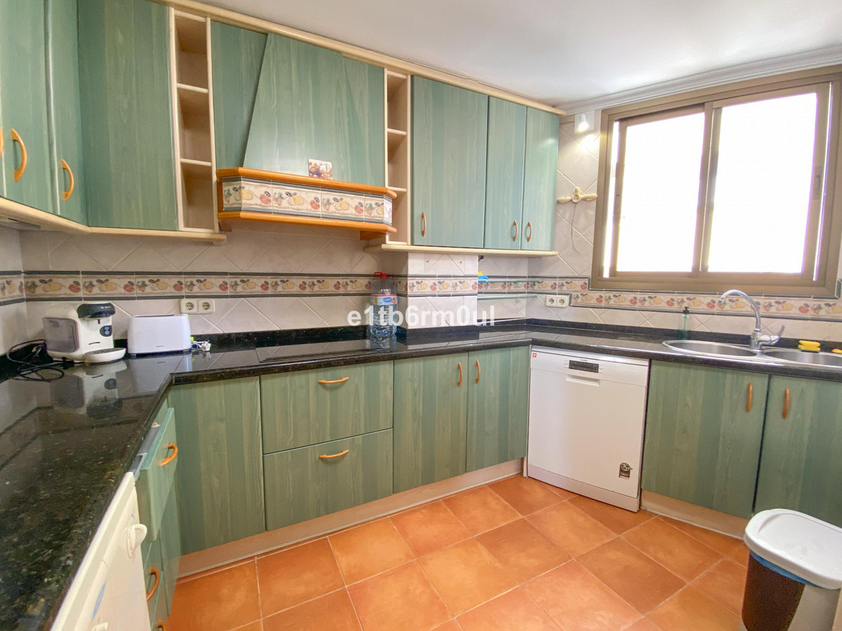 5889fe6c100b96ea17702f2790fead24 - 17