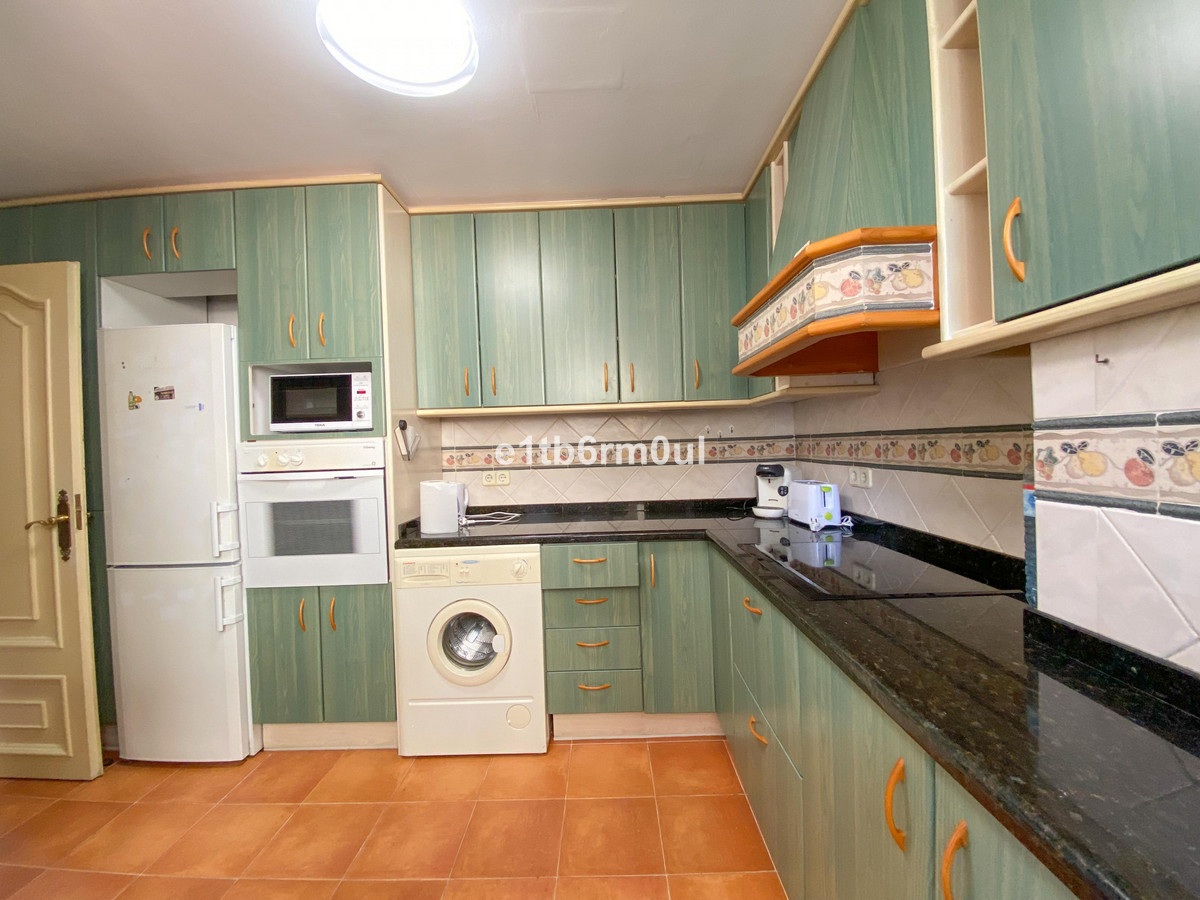 5889fe6c100b96ea17702f2790fead24 - 18