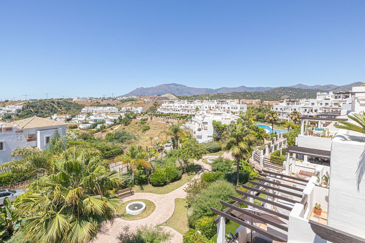 58ab00b894c1f938b0e9c8279a9c1aec - 38