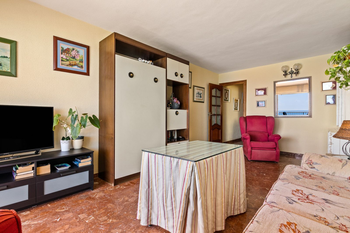 58d5c659f8b23f87a7203bd463dee678 - 24