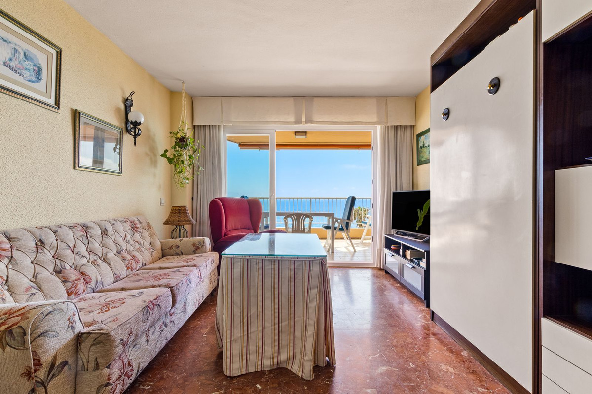 58d5c659f8b23f87a7203bd463dee678 - 8