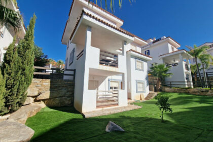 59162ce3adaaee1cc9b0b2b14cb28e1b - 10