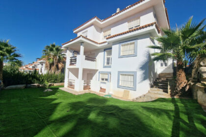 59162ce3adaaee1cc9b0b2b14cb28e1b - 15