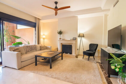 5927210b49e4955bb5d8c6baed75d65d - 1