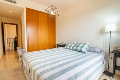 5927210b49e4955bb5d8c6baed75d65d - 15