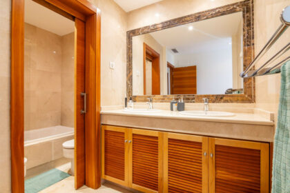 5927210b49e4955bb5d8c6baed75d65d - 17