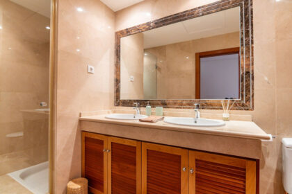 5927210b49e4955bb5d8c6baed75d65d - 21