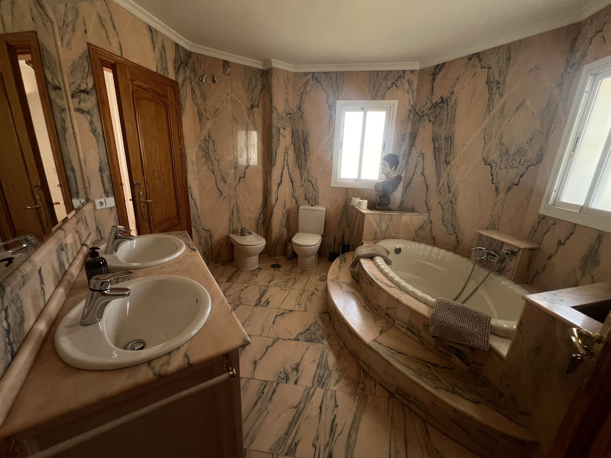 5934c33b61b69ed13681afaf5ef84afc - 17