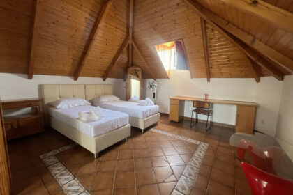 5934c33b61b69ed13681afaf5ef84afc - 24