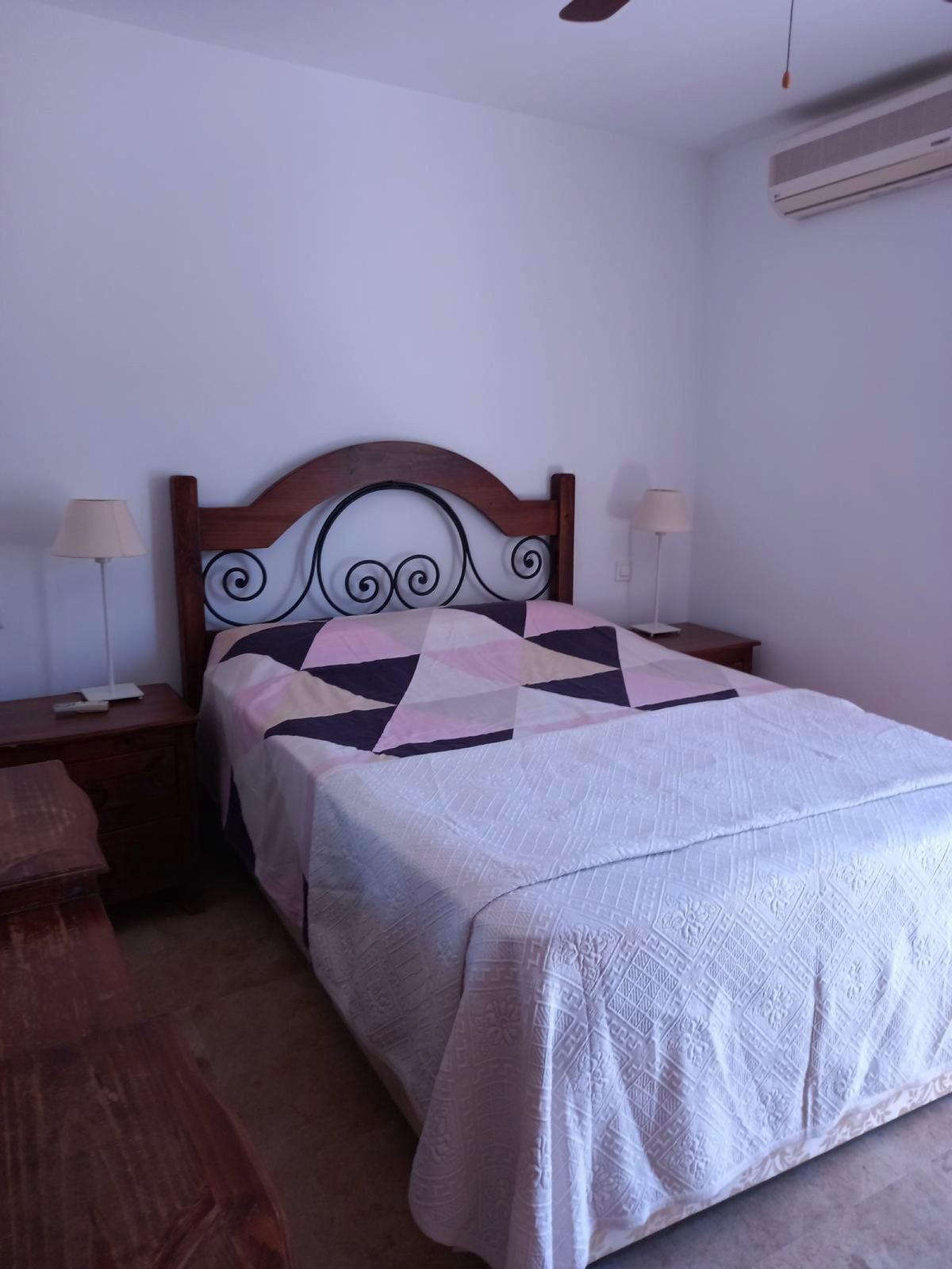 59369bdf1cf8fc7be718b4d1c50584d9 - 12