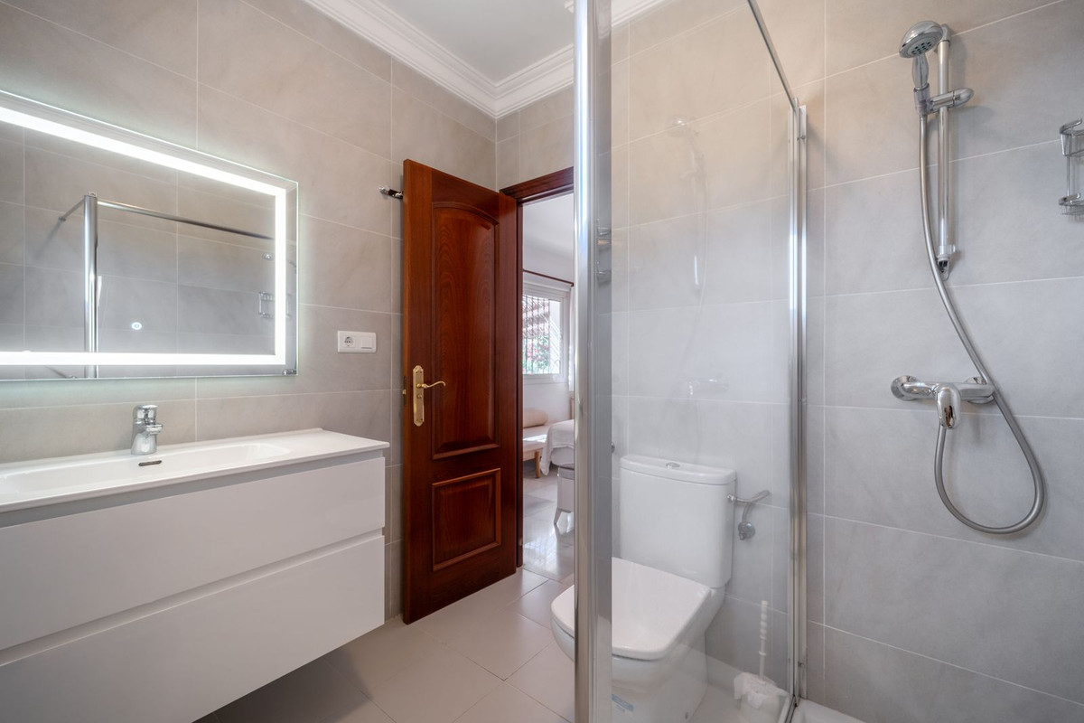 5954d65dbe0b518e5379f1dfe25539e6 - 13