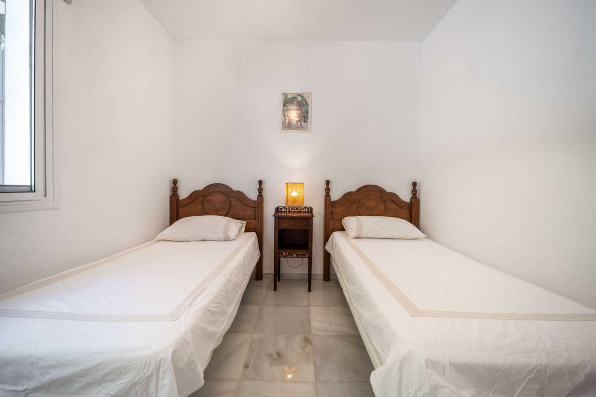 5954d65dbe0b518e5379f1dfe25539e6 - 15