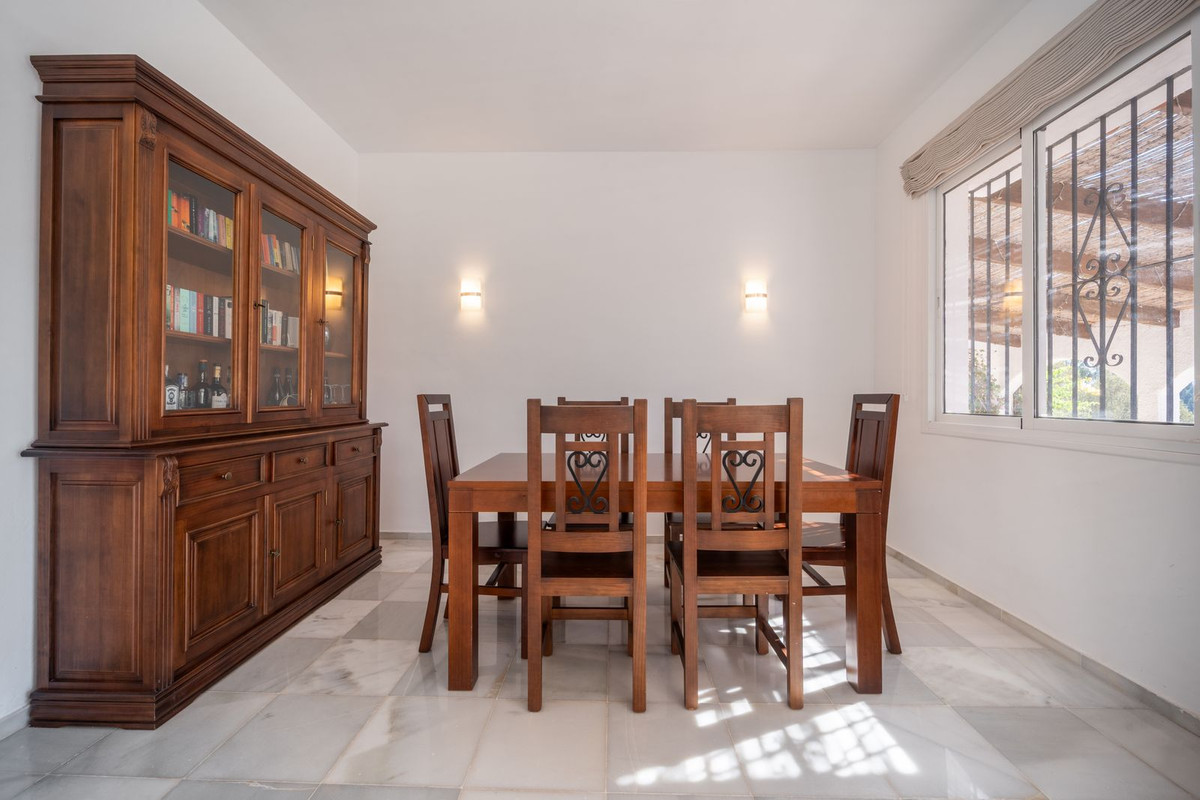 5954d65dbe0b518e5379f1dfe25539e6 - 23