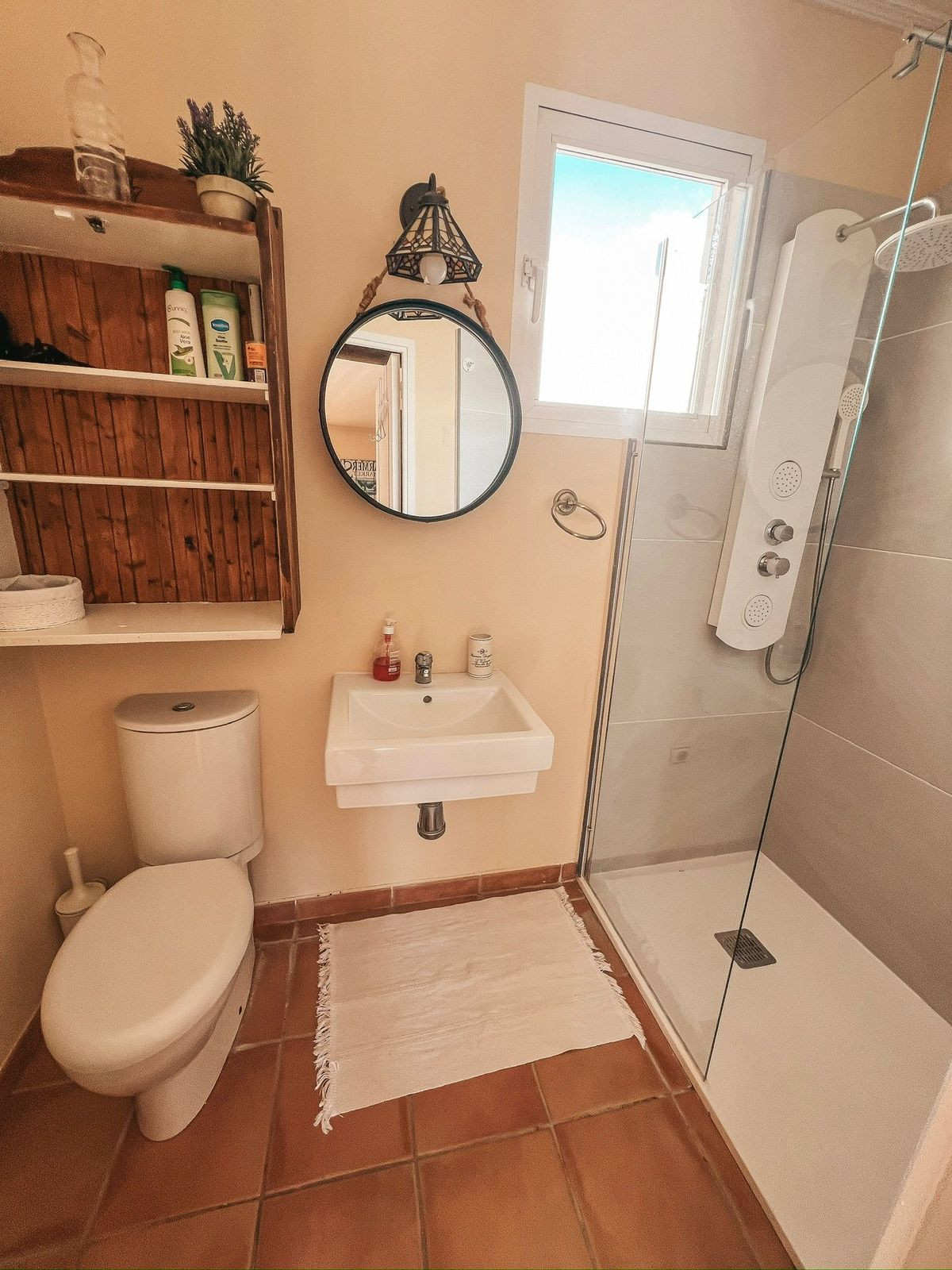 599b6c115ec9dcbe3b4f4b8ccd107d8e - 16