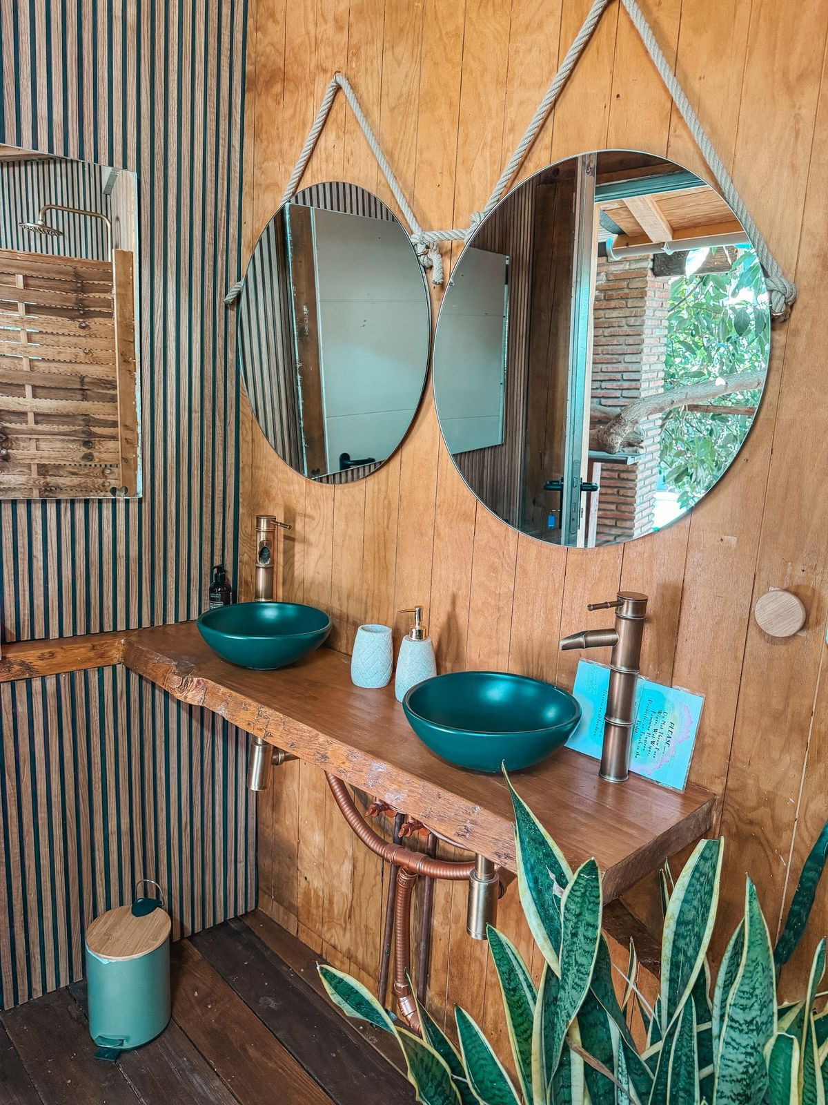 599b6c115ec9dcbe3b4f4b8ccd107d8e - 17