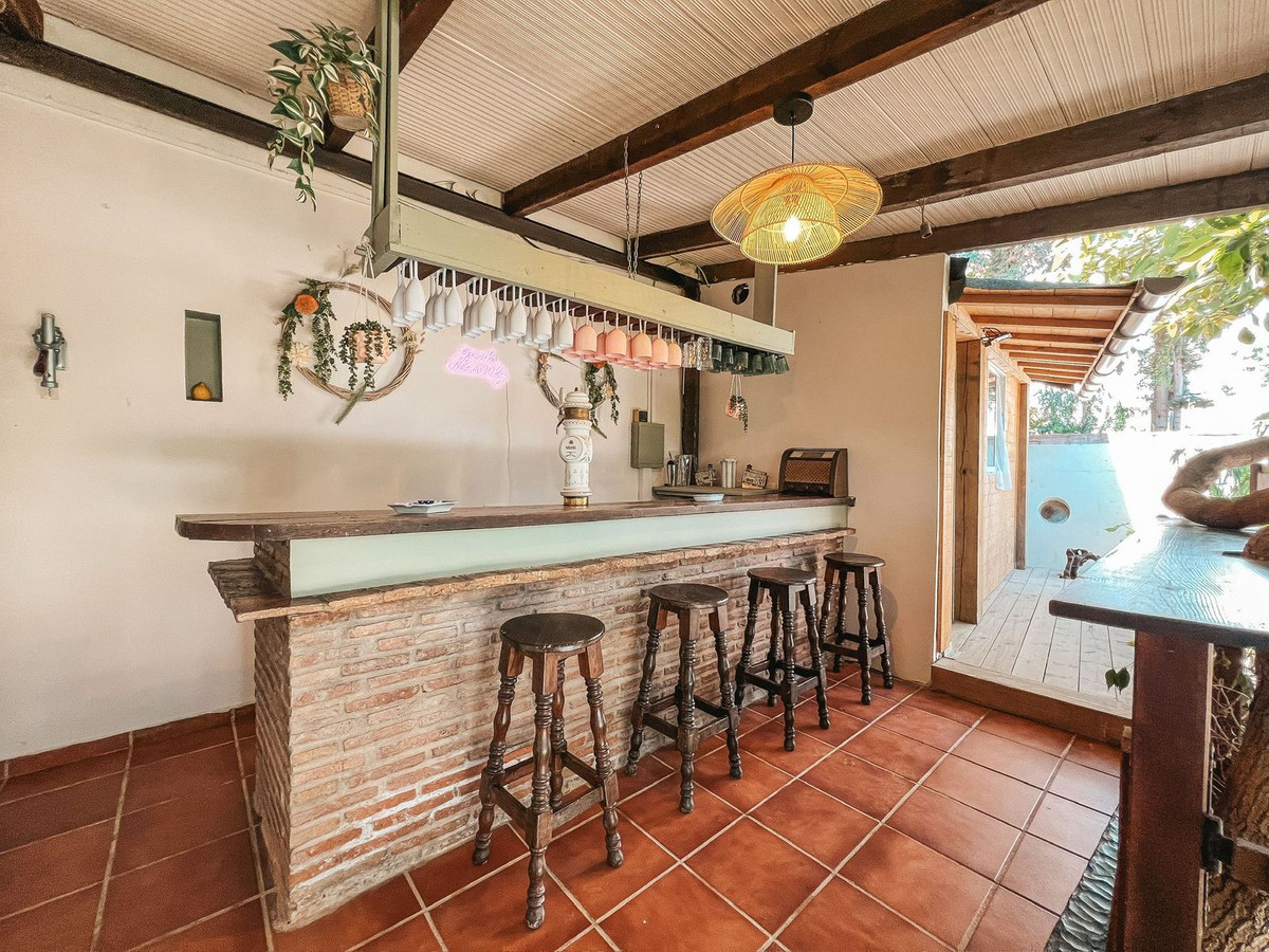 599b6c115ec9dcbe3b4f4b8ccd107d8e - 6