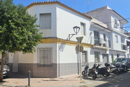 59a2a7ad9a40254a8f77bf082b8a0794 - 1