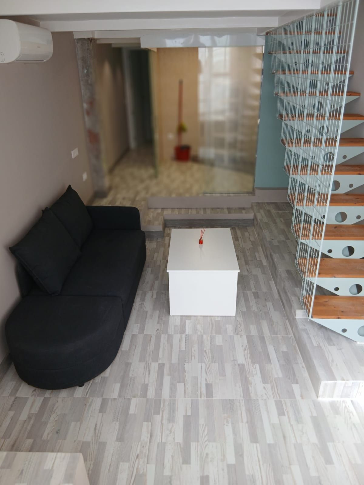 5ae5224d77a08fba587aebeed3394eb4 - 5