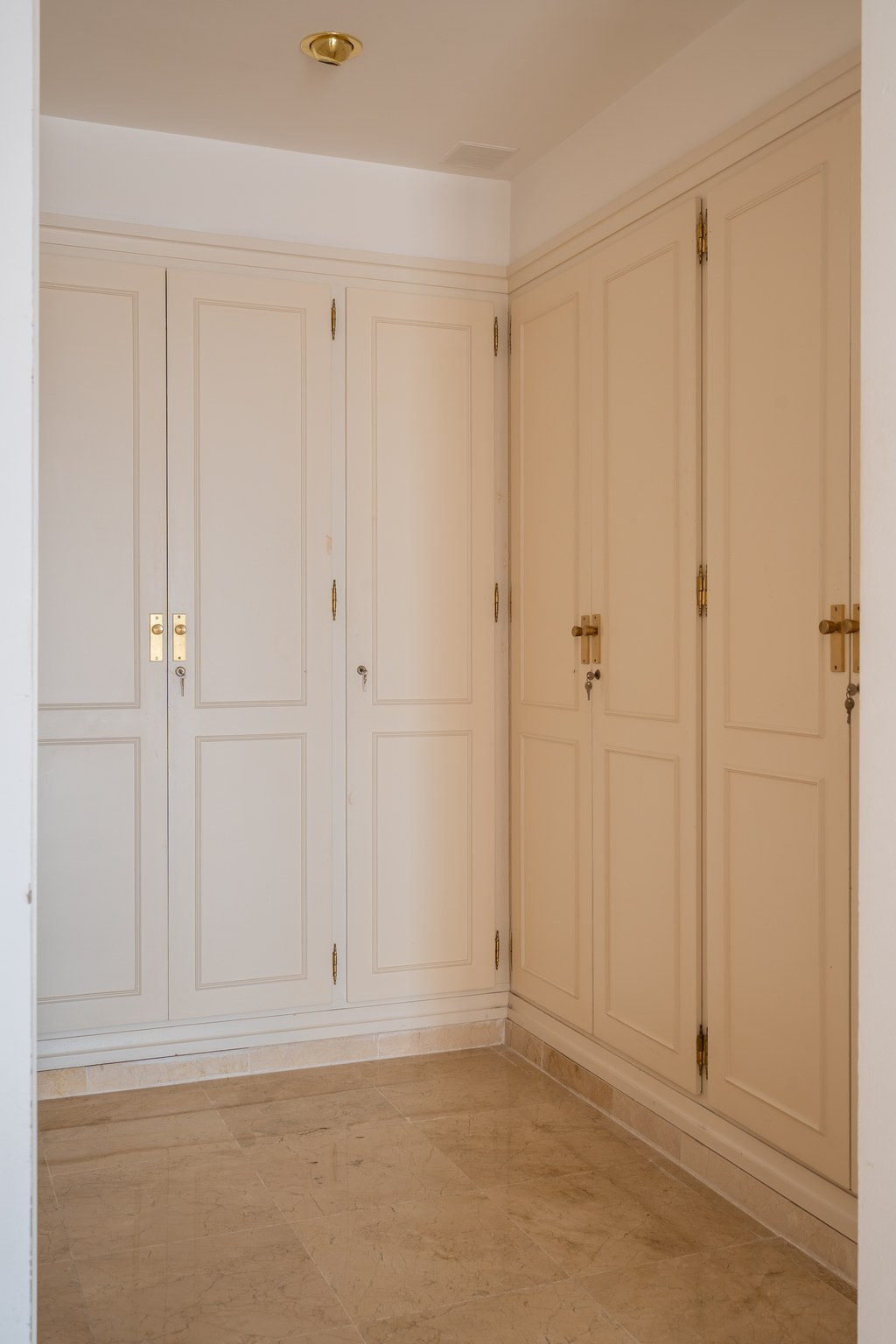 5bc31e76ea370eb97d550dc8b4572012 - 12