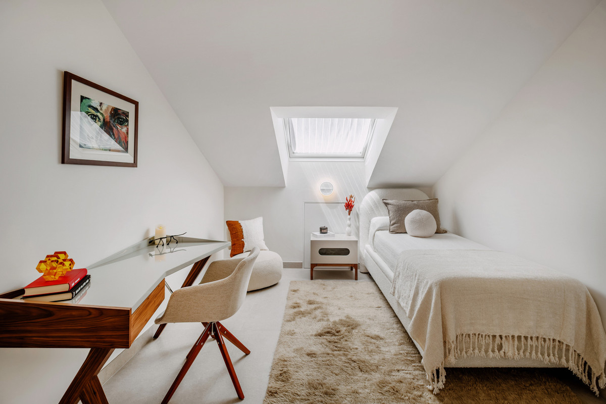 5d2952608845b707aa60541b7d23c28d - 14